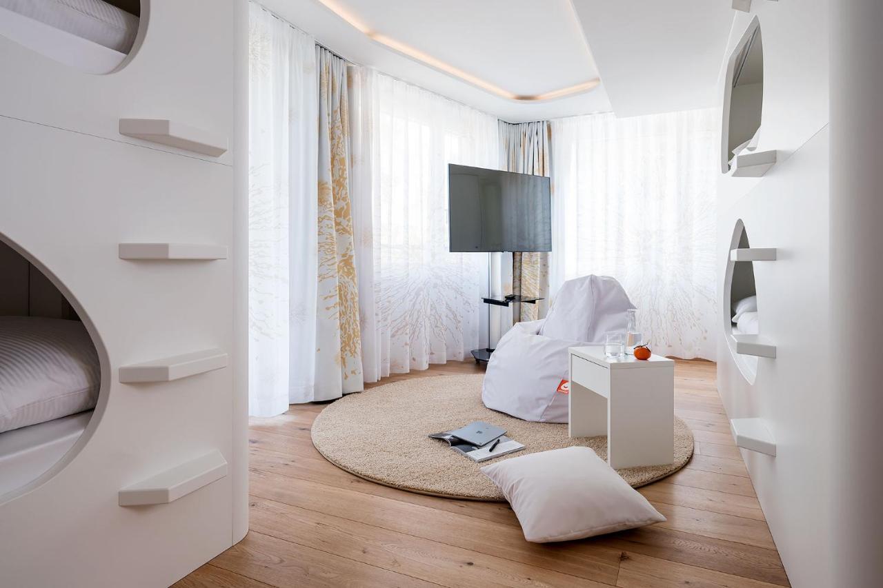 Neuro Campus Hotel Вицнау Экстерьер фото